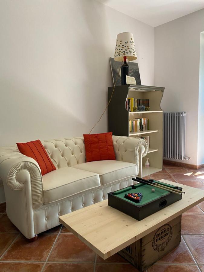 Вилла Casale Cialifone Alanno Экстерьер фото
